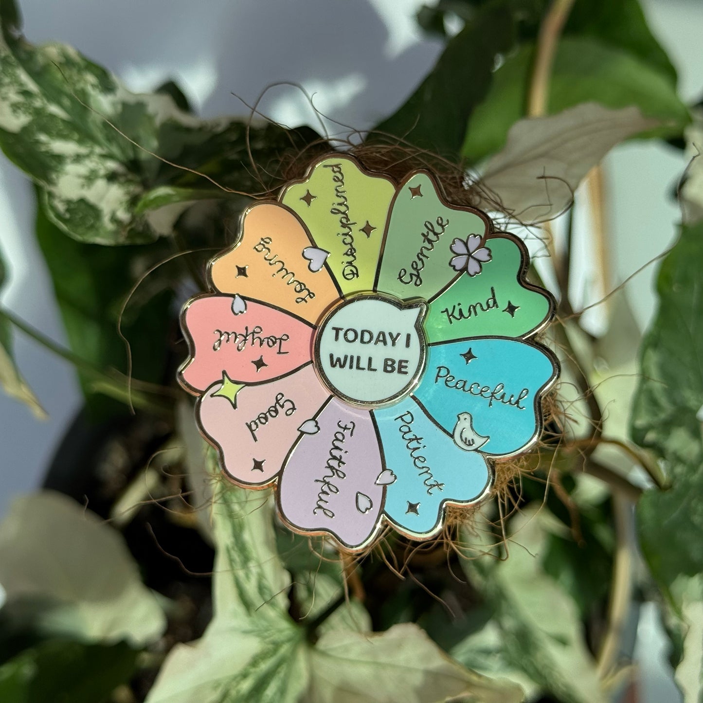 【Spinning enamel pin | 旋轉金屬別針】Grow your fruits 提升吧! 美美果子