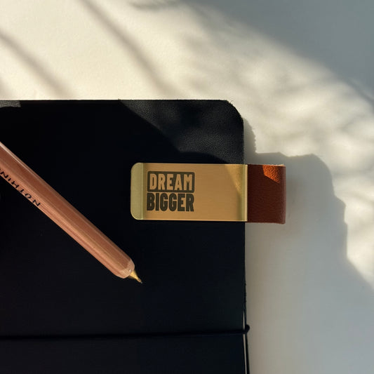 【Brass bookmark with pen hold | 黃銅金屬夾】Dream bigger