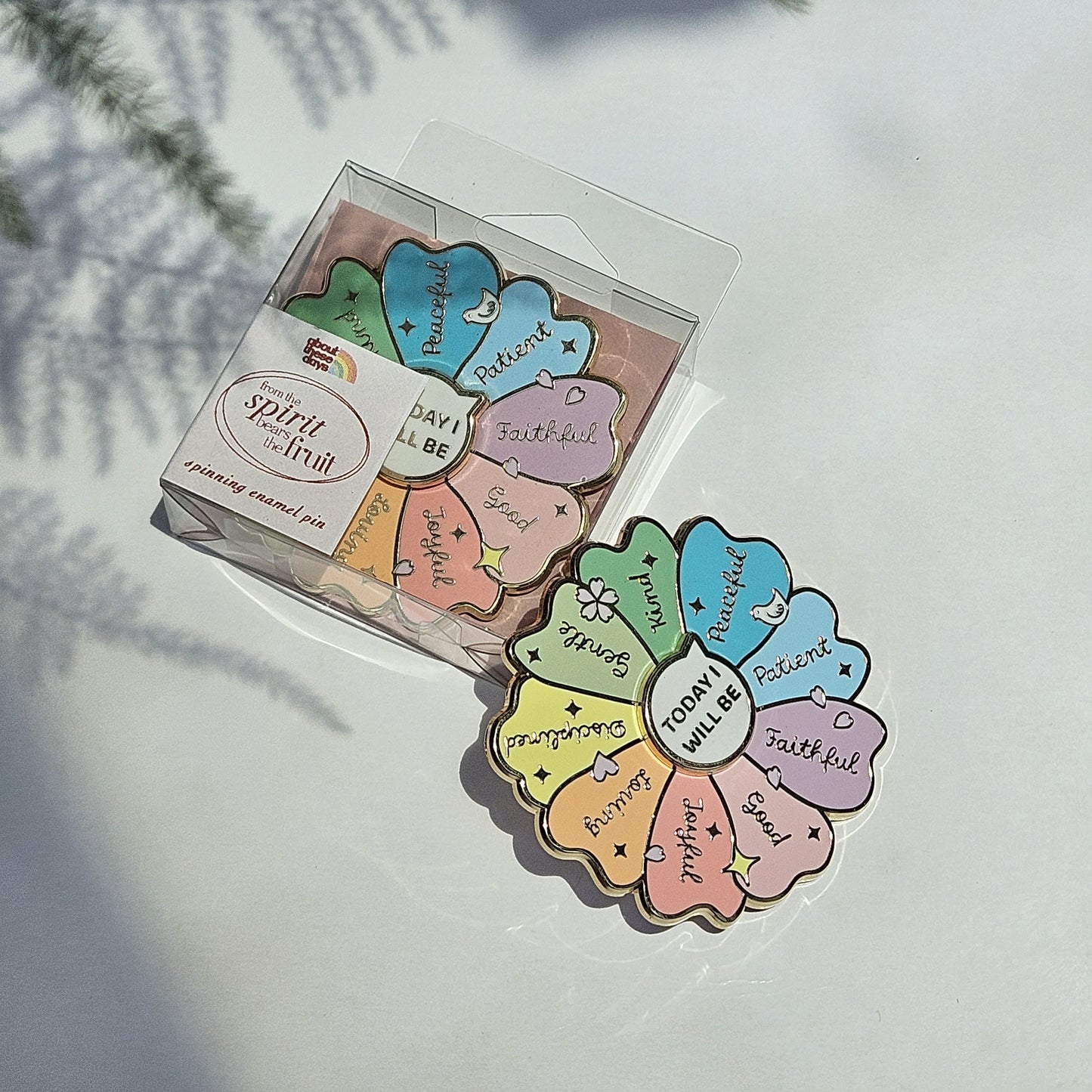 【Spinning enamel pin | 旋轉金屬別針】Grow your fruits 提升吧! 美美果子
